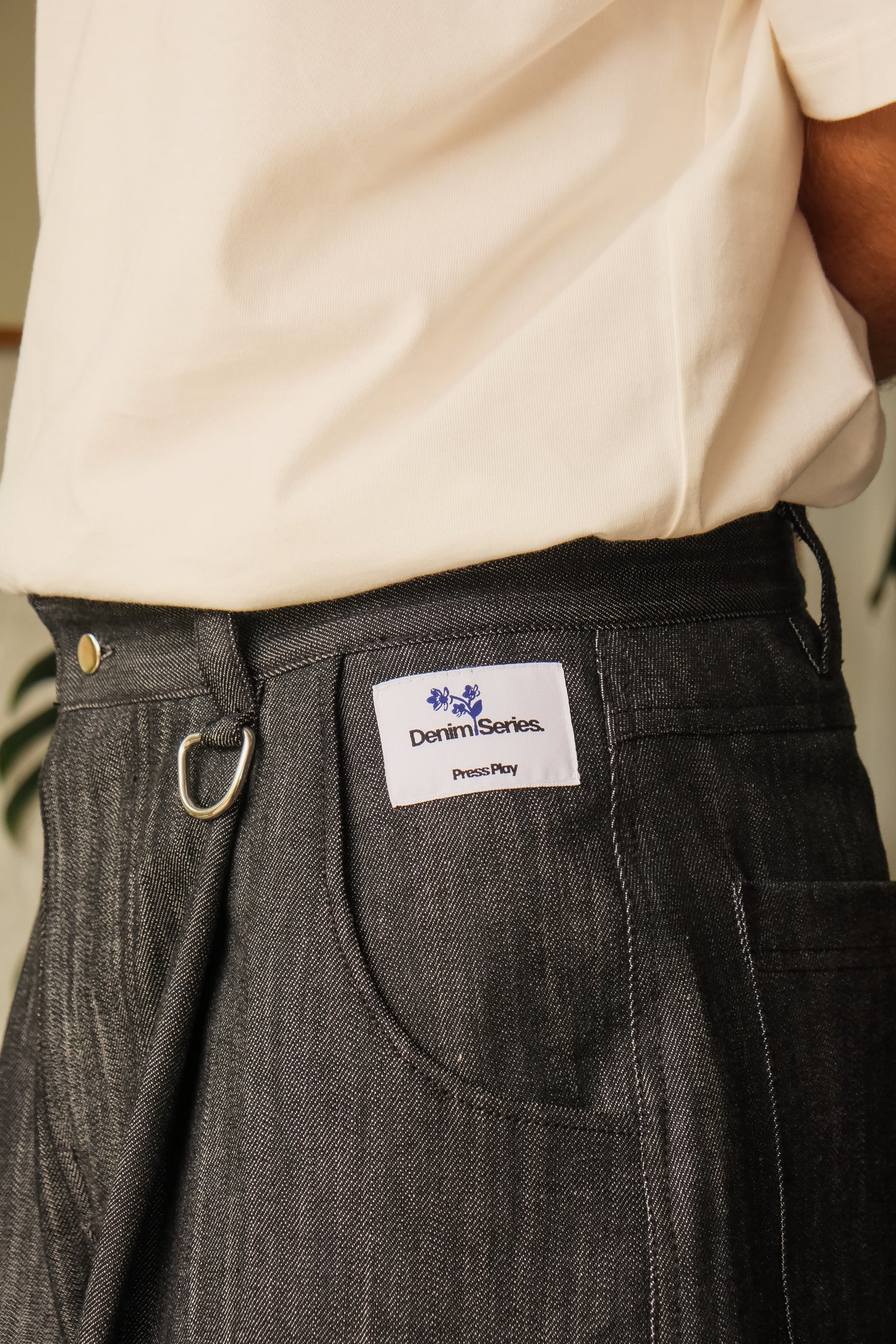 Pleated Shorts - Graphite Grey