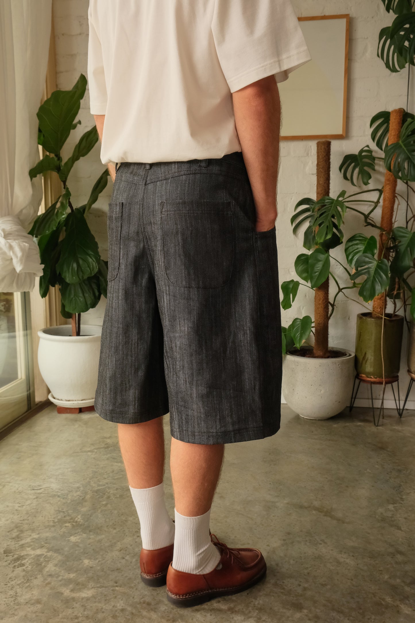 Pleated Shorts - Graphite Grey